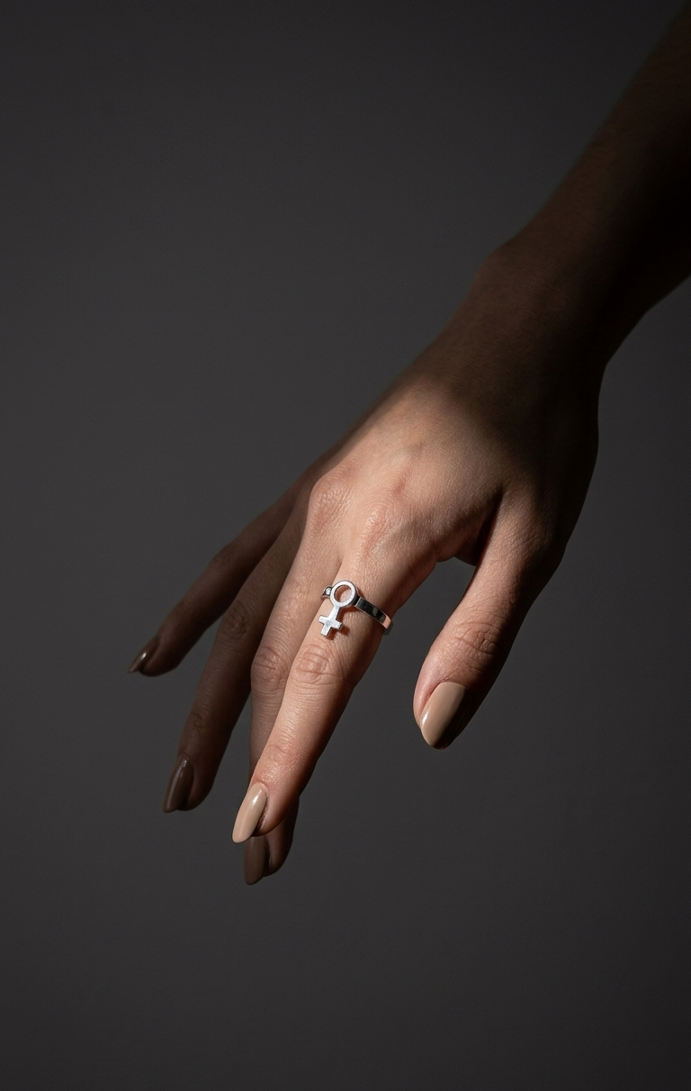Anillo Símbolo de Venus— Plata 925